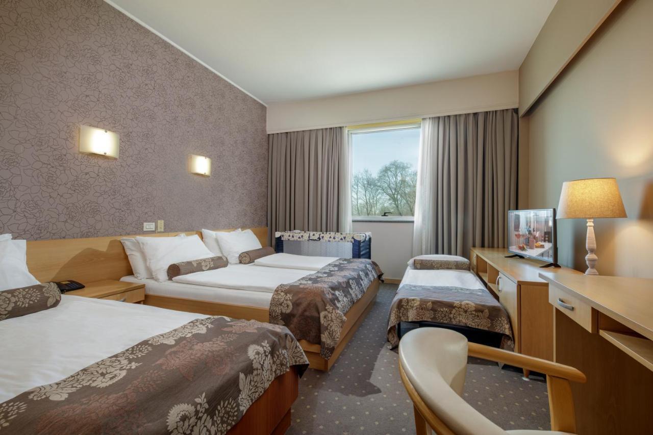 Hotel Zovko Zagreb Sesvete Exteriör bild