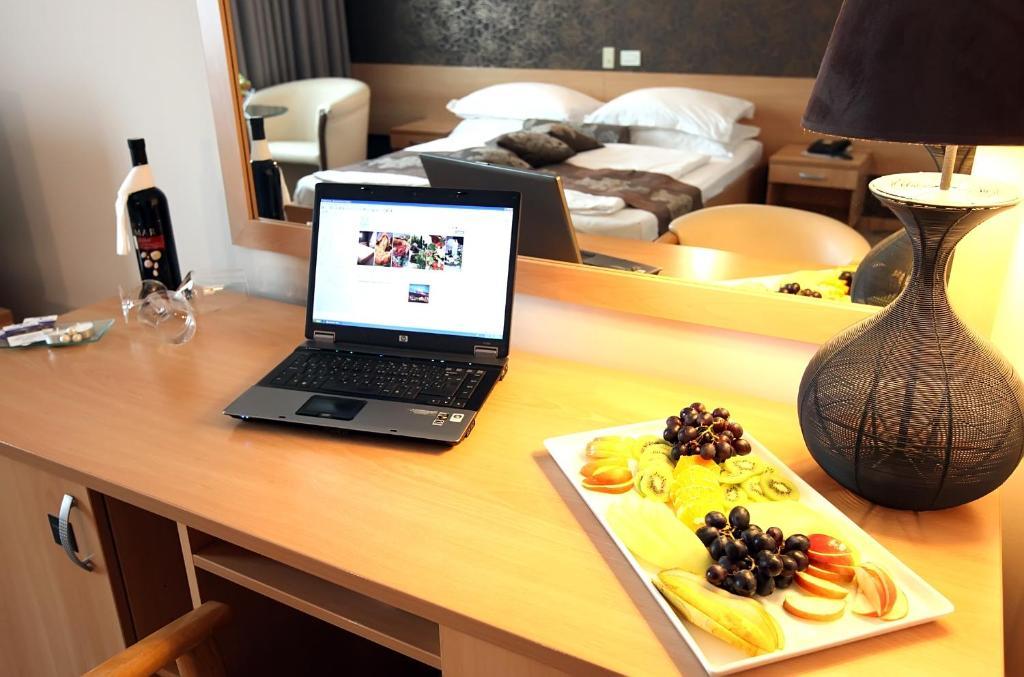 Hotel Zovko Zagreb Sesvete Rum bild